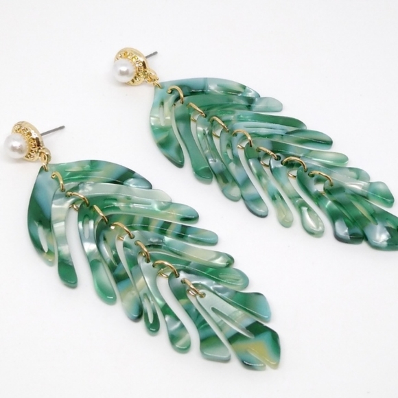 NEW Green Leaf Acrylic Dangle Long Earrings - Picture 2 of 5